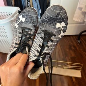 Under Armour Gray and Black Patterned Sneakers